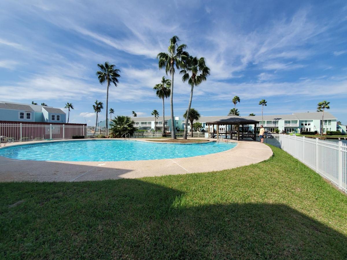 Rockport Waterfront Condo With A View 外观 照片